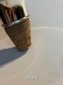 SAINT-LOUIS Flasque à alcool, en overlay de cristal, scène de chasse + coffret