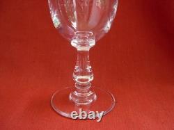 SAINT LOUIS, LUCRECE, SERIE DE 6 VERRES A VIN BLANC EN CRISTAL, SIGNES, EPOQUE XXè