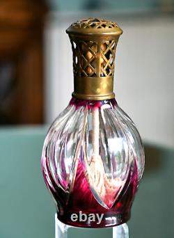 SAINT-LOUIS Lampe Berger en cristal taillé Améthyste. Époque Art déco