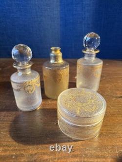SAINT-LOUIS Lot 3 Flacons toilette + Poudrière CRISTAL givré doré Louis XVI
