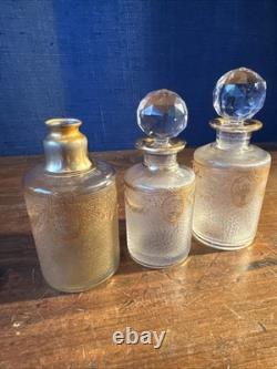 SAINT-LOUIS Lot 3 Flacons toilette + Poudrière CRISTAL givré doré Louis XVI