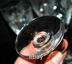 SAINT-LOUIS Lot 6 Verres à vin blanc Chantilly en cristal signé Saint-Louis H14