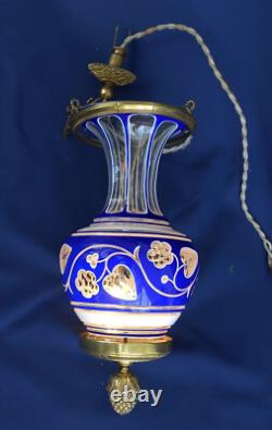 SAINT-LOUIS Rare Suspension Veilleuse Cristal Overlay Triplé et Bronze ca 1860