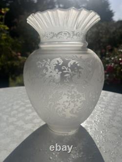 SAINT LOUIS lampe a Pétrole Globe cristal tulipe Abat jour Ancien Signé 20 Cm H