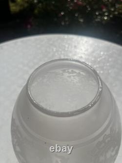 SAINT LOUIS lampe a Pétrole Globe cristal tulipe Abat jour Ancien Signé 20 Cm H