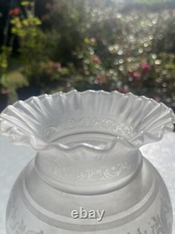 SAINT LOUIS lampe a Pétrole Globe cristal tulipe Abat jour Ancien Signé 20 Cm H