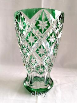Saint-Louis France grand vase en cristal Overlay vert en excellent état
