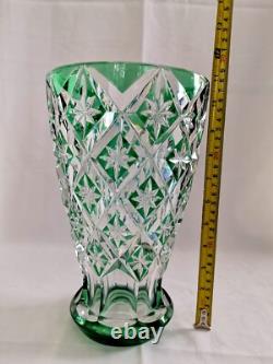 Saint-Louis France grand vase en cristal Overlay vert en excellent état
