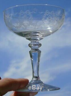 Saint Louis Service de 6 coupes à champagne en cristal gravé, modèle Stella