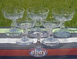 Saint Louis Service de 6 coupes à champagne en cristal taillé. Début Xxe s