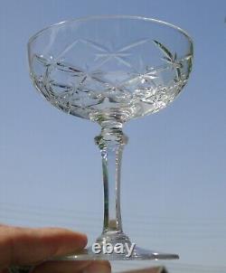 Saint Louis Service de 6 coupes à champagne en cristal taillé. Service Tiflis