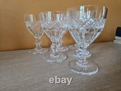 Saint Louis modèle Trianon série de 6 verres à vin n°4 en cristal taillé