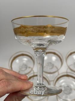 Série 6 Coupes à Champagne anciennes en Cristal de Saint Louis Dorées à l'Or fin