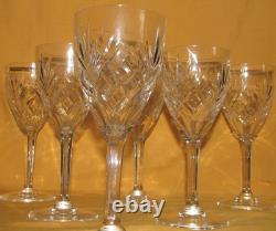 Série de 6 verres à vin /eau cristal de Saint-Louis modèle Chantilly estampillés
