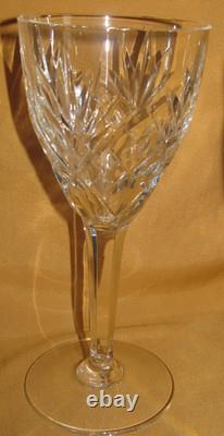 Série de 6 verres à vin /eau cristal de Saint-Louis modèle Chantilly estampillés