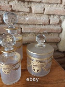 Série de 7 Flacons et 1 poudrier en Cristal de St Louis modèle Sapho XIXe siècle