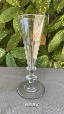 Série de 7 Flutes à Champagne Cristal Saint-Louis Baccarat XIX ème