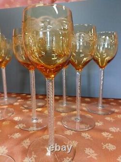 Service de 10 verres à vin en cristal de St Louis de couleurs pied filigrane