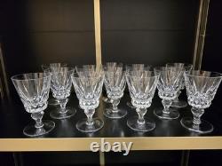 Service de 36 verres en cristal Saint-Louis modèle Guernesey signé