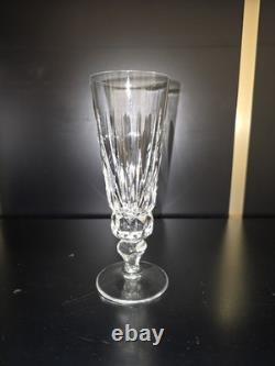 Service de 36 verres en cristal Saint-Louis modèle Guernesey signé