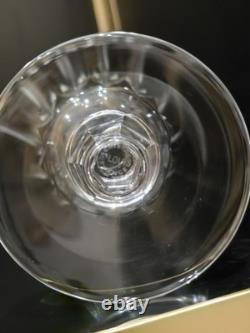 Service de 36 verres en cristal Saint-Louis modèle Guernesey signé