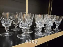 Service de 36 verres en cristal Saint-Louis modèle Guernesey signé