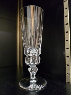 Service de 36 verres en cristal Saint-Louis modèle Guernesey signé