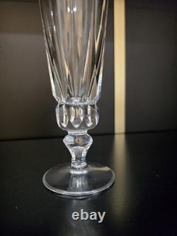 Service de 36 verres en cristal Saint-Louis modèle Guernesey signé