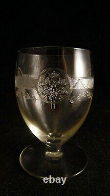 Service de 5 verres à vin en cristal de Saint Louis modèle Ligier gravure 130