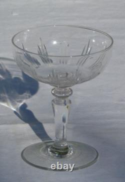 Service de 6 coupes à champagne en cristal taillé. Saint Louis service Stella