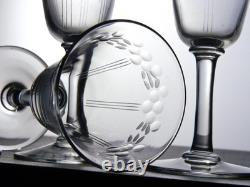 Service de 6 verres à vin en cristal Attribués à Saint-Louis, début XXe siècle