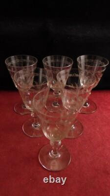 Service de 6 verres à vin en cristal de Saint Louis décor gravé de fougères