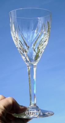 Service de 6 verres à vin rouge en cristal de Saint Louis modèle Monaco Signés