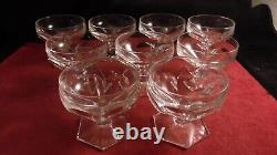 Service de 9 coupes à champagne en cristal de Saint Louis modèle Poincaré