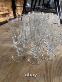 Service en cristal Saint-Louis modèle Jersey Carafe + 17 verres Estampillés