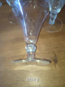 Six verres à eau en cristal décor de fleurs et frise dlg Baccarat St Louis