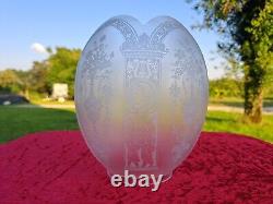 Superbe Tulipe Globe Lampe A Petrole En Cristal Grave De Baccarat Ou Saint Louis