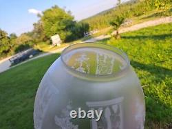 Superbe Tulipe Globe Lampe A Petrole En Cristal Grave De Baccarat Ou Saint Louis