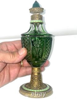 Superbe flacon cristal taillé St Louis