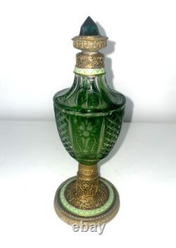 Superbe flacon cristal taillé St Louis