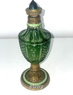 Superbe flacon cristal taillé St Louis