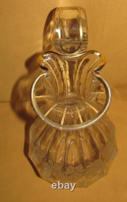 Superbe pichet cristal de Saint Louis Baccarat ancien à décor de feuilles or