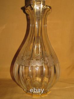 Superbe pichet cristal de Saint Louis Baccarat ancien à décor de feuilles or Superbe pichet cristal de Saint Louis Baccarat ancien à décor de feuilles or