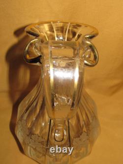 Superbe pichet cristal de Saint Louis Baccarat ancien à décor de feuilles or Superbe pichet cristal de Saint Louis Baccarat ancien à décor de feuilles or