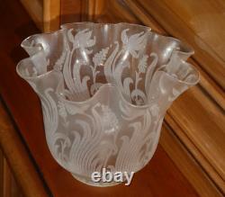 Tres Grosse Tulipe De Lampe A Petrole Cristal Saint Louis Signe Decor Floral