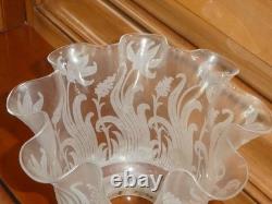 Tres Grosse Tulipe De Lampe A Petrole Cristal Saint Louis Signe Decor Floral