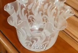 Tres Grosse Tulipe De Lampe A Petrole Cristal Saint Louis Signe Decor Floral