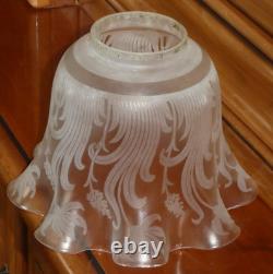 Tres Grosse Tulipe De Lampe A Petrole Cristal Saint Louis Signe Decor Floral