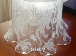 Tres Grosse Tulipe De Lampe A Petrole Cristal Saint Louis Signe Decor Floral