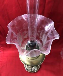 Tulipe de lampe à pétrole cristal verre gravé à l'acide Baccarat St Louis Globe